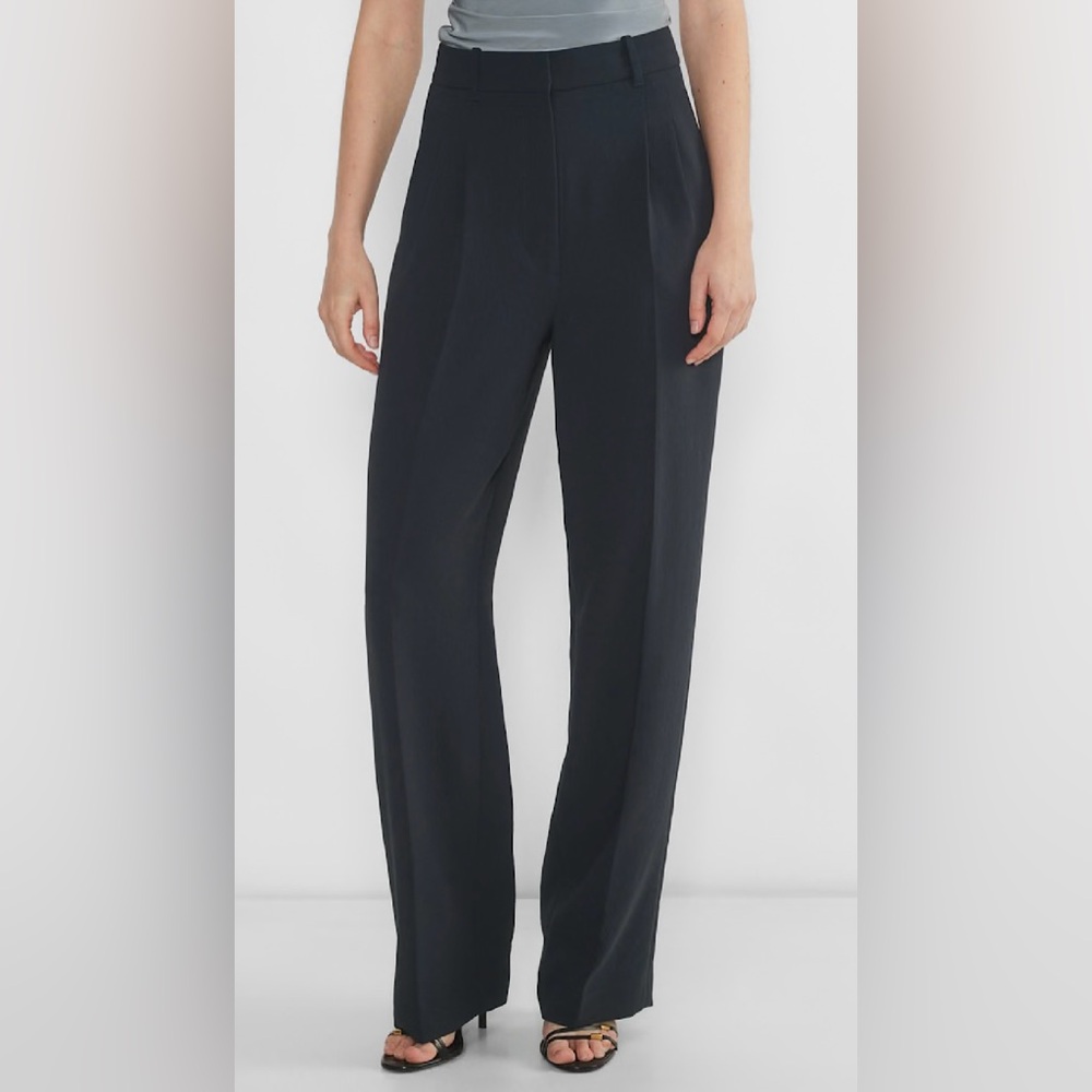 Aritzia: The Effortless Pant Super Hi-Rise